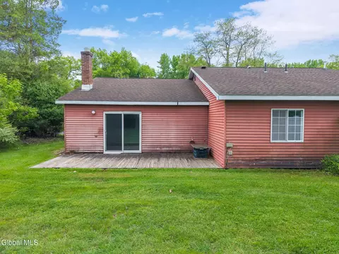 Exterior - 15 Olympian Dr, Slingerlands, NY 12159 photo 4 of 4