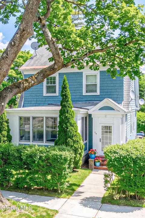 24 W Erie St, Albany, NY 12208