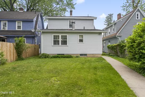 Exterior - 147 Bruce St, Schenectady, NY 12302 photo 3 of 5
