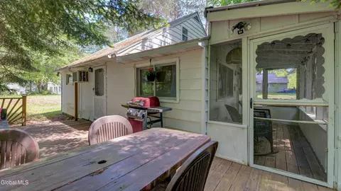 Exterior - 111 Pike St, Broadalbin, NY 12025 photo 3 of 11