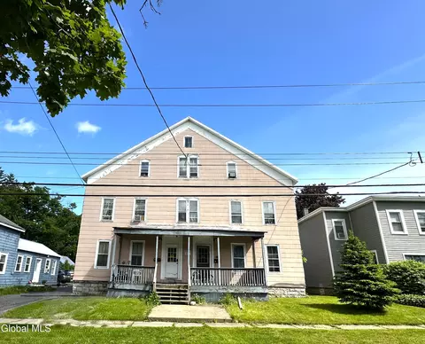 71 Walnut St, Canajoharie, NY 13317