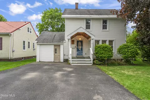 134 Oakland Ave, Gloversville, NY 12078