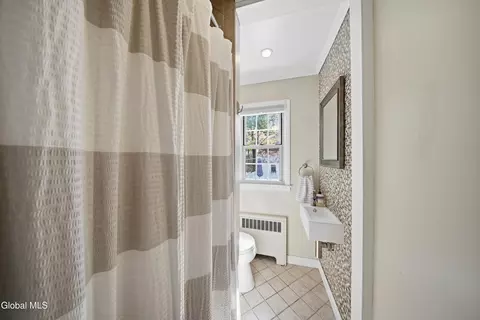 Bath - 87 Murray Ave, Delmar, NY 12054 photo 1 of 2