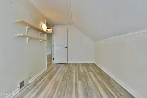 Bedroom - 1702 Lenox Rd, Schenectady, NY 12308 photo 10 of 10