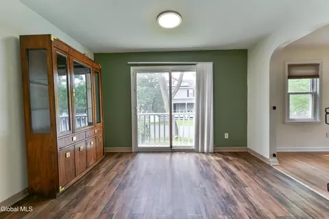 Dining - 1702 Lenox Rd, Schenectady, NY 12308 photo 2 of 3