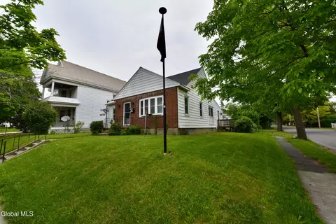 Exterior - 1702 Lenox Rd, Schenectady, NY 12308 photo 11 of 11