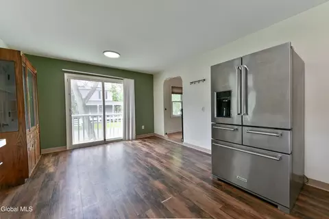 Dining - 1702 Lenox Rd, Schenectady, NY 12308 photo 3 of 3