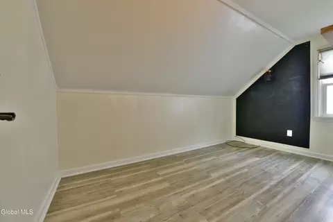 Bedroom - 1702 Lenox Rd, Schenectady, NY 12308 photo 8 of 10