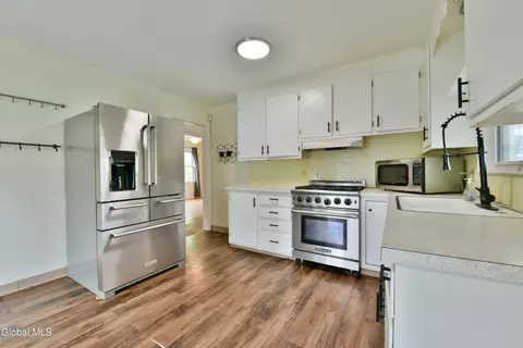 Kitchen - 1702 Lenox Rd, Schenectady, NY 12308 photo 2 of 7