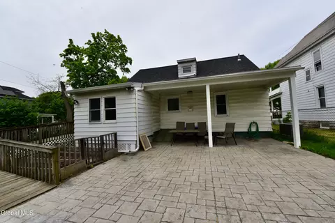 Exterior - 1702 Lenox Rd, Schenectady, NY 12308 photo 5 of 11