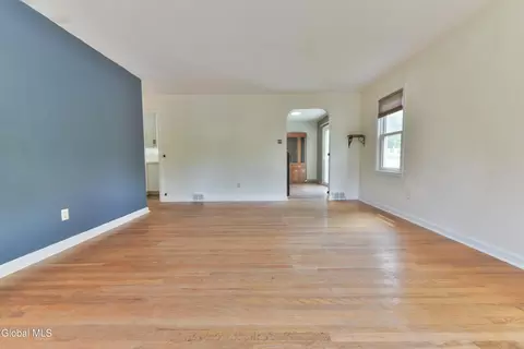 Living - 1702 Lenox Rd, Schenectady, NY 12308 photo 7 of 8