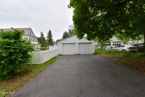 Exterior - 1702 Lenox Rd, Schenectady, NY 12308 photo 10 of 11