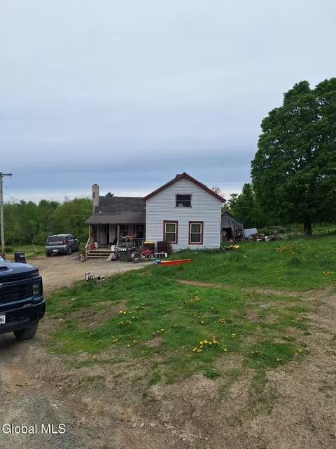53 Snyder Rd, Cropseyville, NY 12052