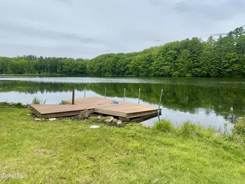 View/Area - 2 Birch Ct, Corinth, NY 12822 photo 4 of 6