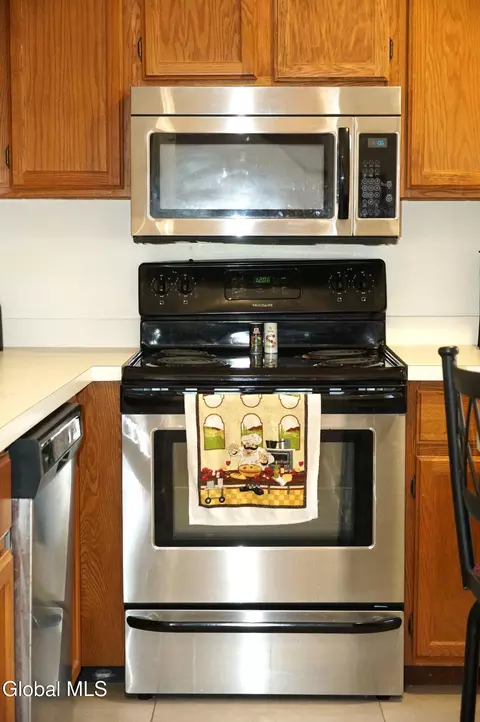 Kitchen - 69 Windham Ridge Rd #16-F, Windham, NY 12496 photo 1 of 2