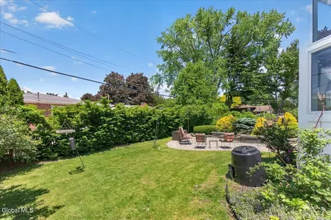 Exterior - 218 Ormond St, Albany, NY 12208 photo 5 of 7