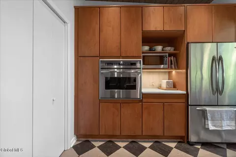 Kitchen - 218 Ormond St, Albany, NY 12208 photo 5 of 7