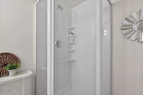 Bath - 218 Ormond St, Albany, NY 12208 photo 4 of 4