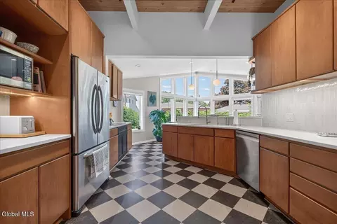 Kitchen - 218 Ormond St, Albany, NY 12208 photo 4 of 7