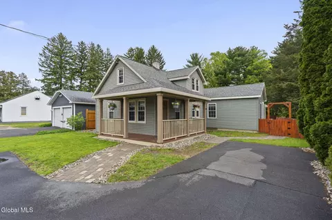1820 Helderberg Ave, Schenectady, NY 12306
