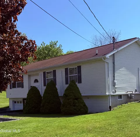 237 S Kingsboro Ave, Gloversville, NY 12078