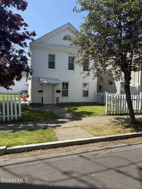 602 23rd St, Watervliet, NY 12189