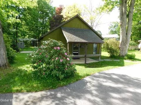 26 S Union St, Cambridge, NY 12816