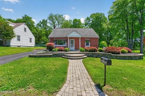 20 Bolivar Ave, Troy, NY 12180