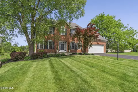 381 Doctor Shaw Rd, Slingerlands, NY 12159