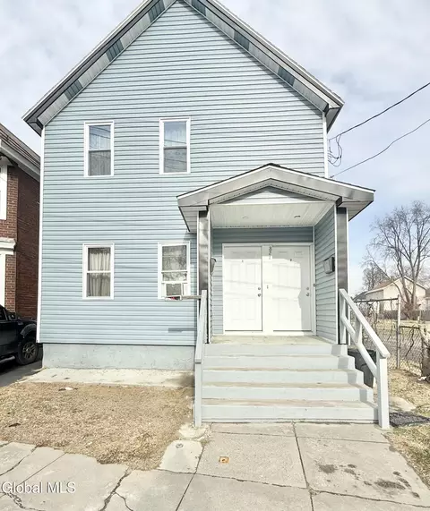 821 Strong St, Schenectady, NY 12307