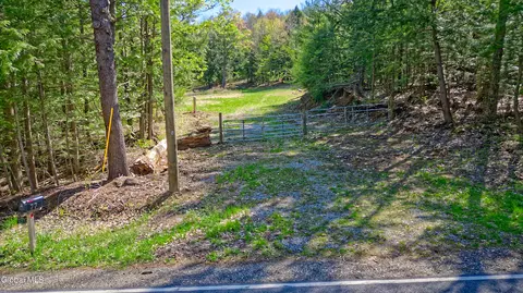 77 King Rd, Middle Grove, NY 12850