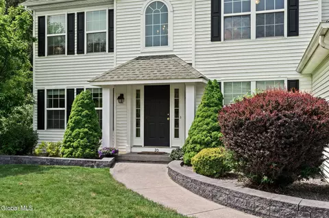 20 Berkshire Dr, Ballston Spa, NY 12020