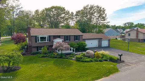 26 Feeder Dam Rd, South Glens Falls, NY 12803