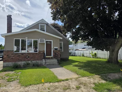 1735 Suffolk Ave, Schenectady, NY 12303
