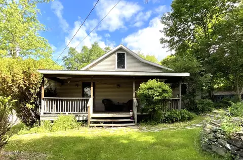 262 Lake Rd, Berne, NY 12023