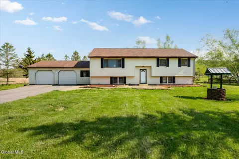 5360 Brookfield Rd, Lee Center, NY 13363