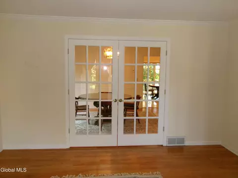 Dining - 15 Pinecrest Dr, Schenectady, NY 12309 photo 1 of 15