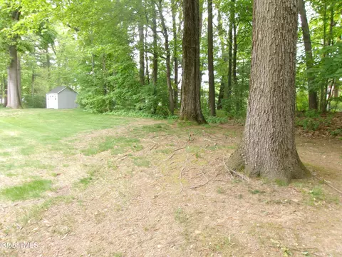 Exterior - 15 Pinecrest Dr, Schenectady, NY 12309 photo 10 of 11