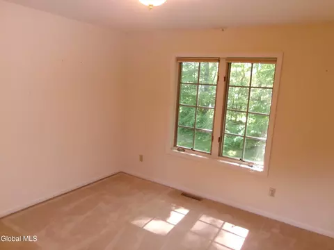 Bedroom - 15 Pinecrest Dr, Schenectady, NY 12309 photo 13 of 13