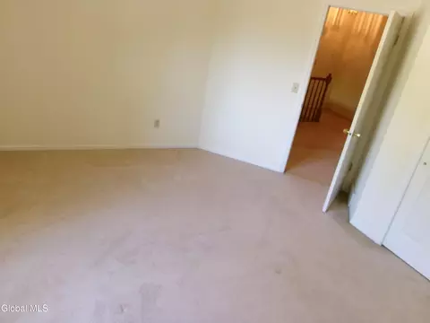 Bedroom - 15 Pinecrest Dr, Schenectady, NY 12309 photo 7 of 13