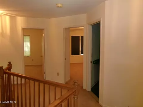 Entry Way - 15 Pinecrest Dr, Schenectady, NY 12309 photo 6 of 7