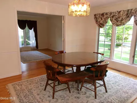 Dining - 15 Pinecrest Dr, Schenectady, NY 12309 photo 12 of 15