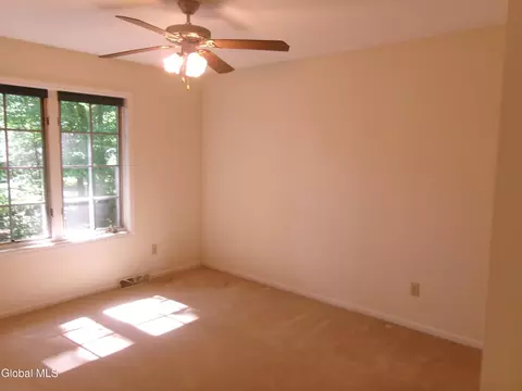 Bedroom - 15 Pinecrest Dr, Schenectady, NY 12309 photo 8 of 13