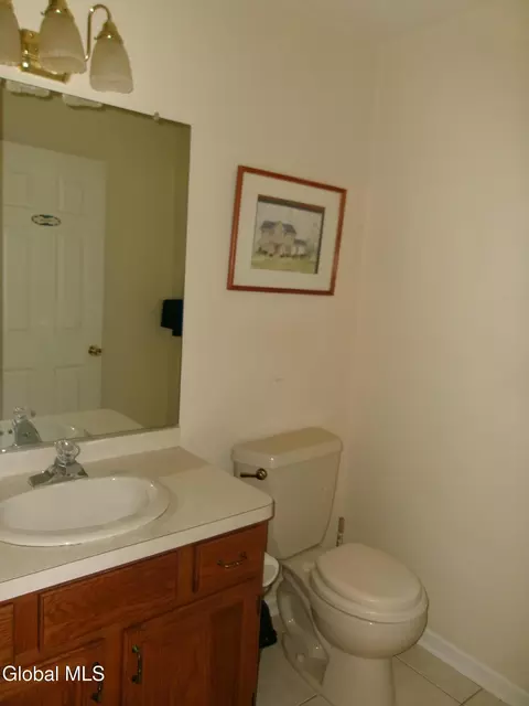 Bath - 15 Pinecrest Dr, Schenectady, NY 12309 photo 1 of 15