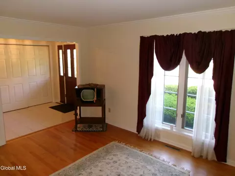 Other - 15 Pinecrest Dr, Schenectady, NY 12309 photo 3 of 25