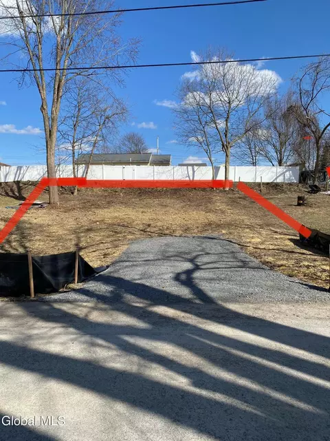 L15 Greene Street, Troy, NY 12180