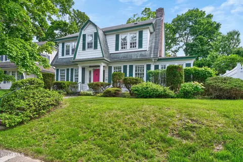 850 Mercer St, Albany, NY 12208