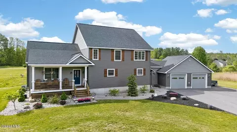 194 Sunrise Dr, Gloversville, NY 12078