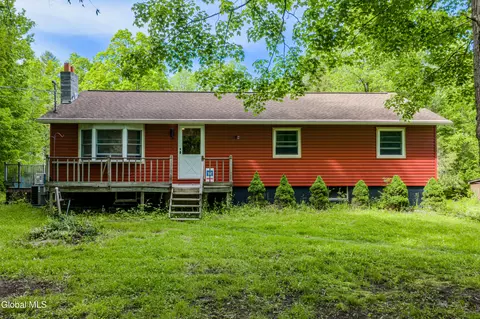 86 Lasher Rd, Ballston Spa, NY 12020