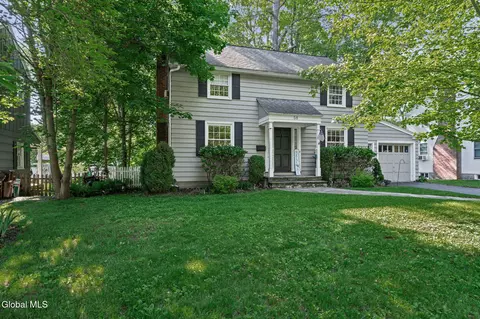 58 Delmar Pl, Delmar, NY 12054